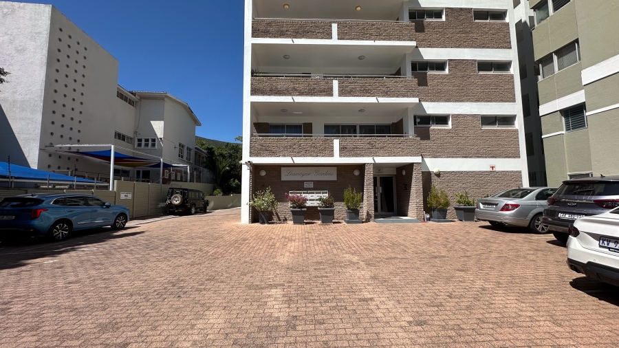 To Let 3 Bedroom Property for Rent in Sea Point Western Cape